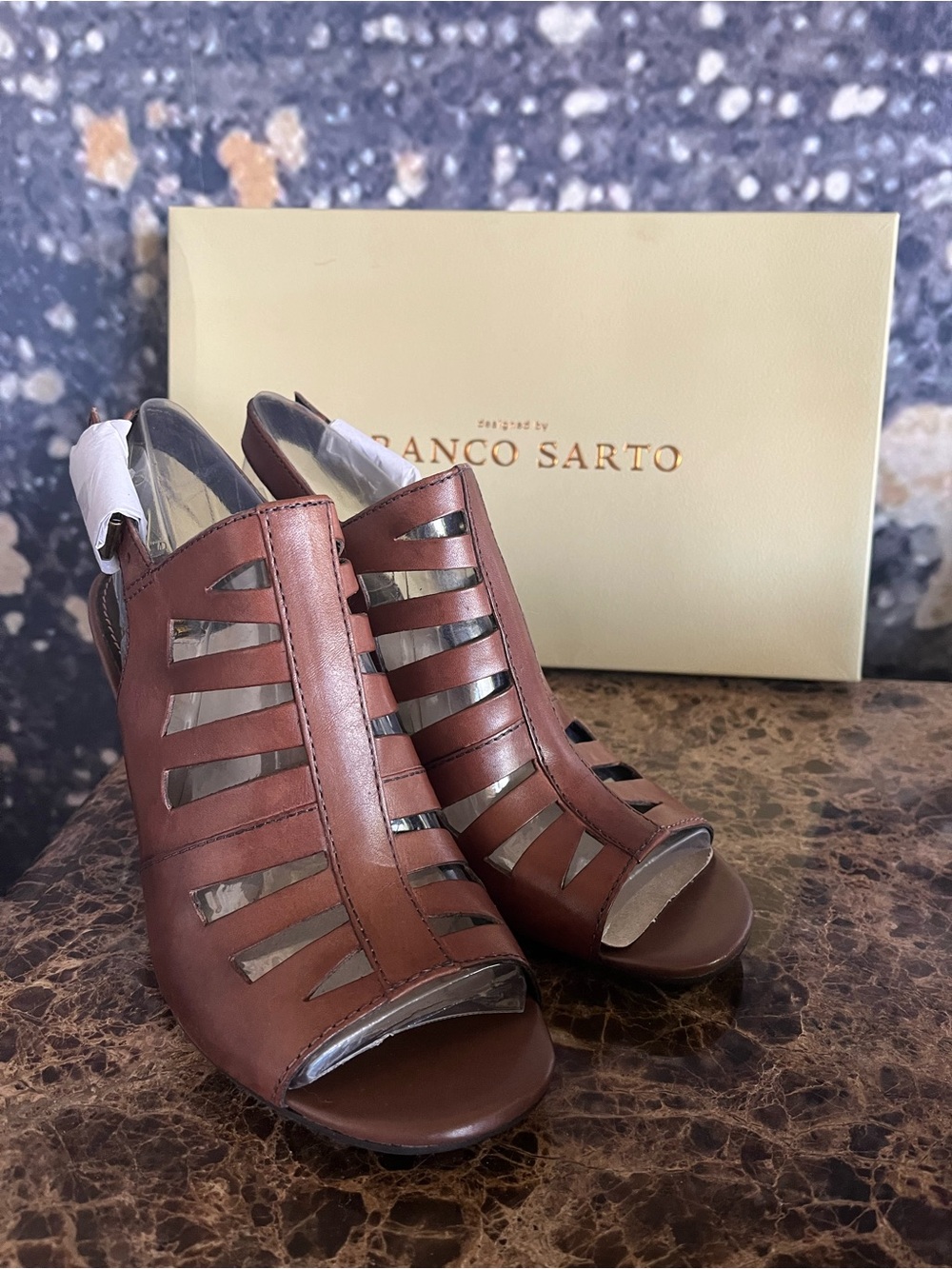 Franco Sarto “Toni” Brown Leather Heeled Sandals Size 6.5M New in Box
